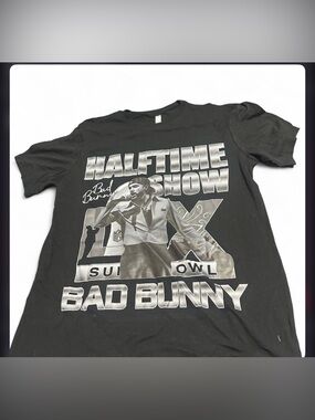 Bad Bunny Super Bowl LV Halftime Show black t-shirt #superbowl #music Size L